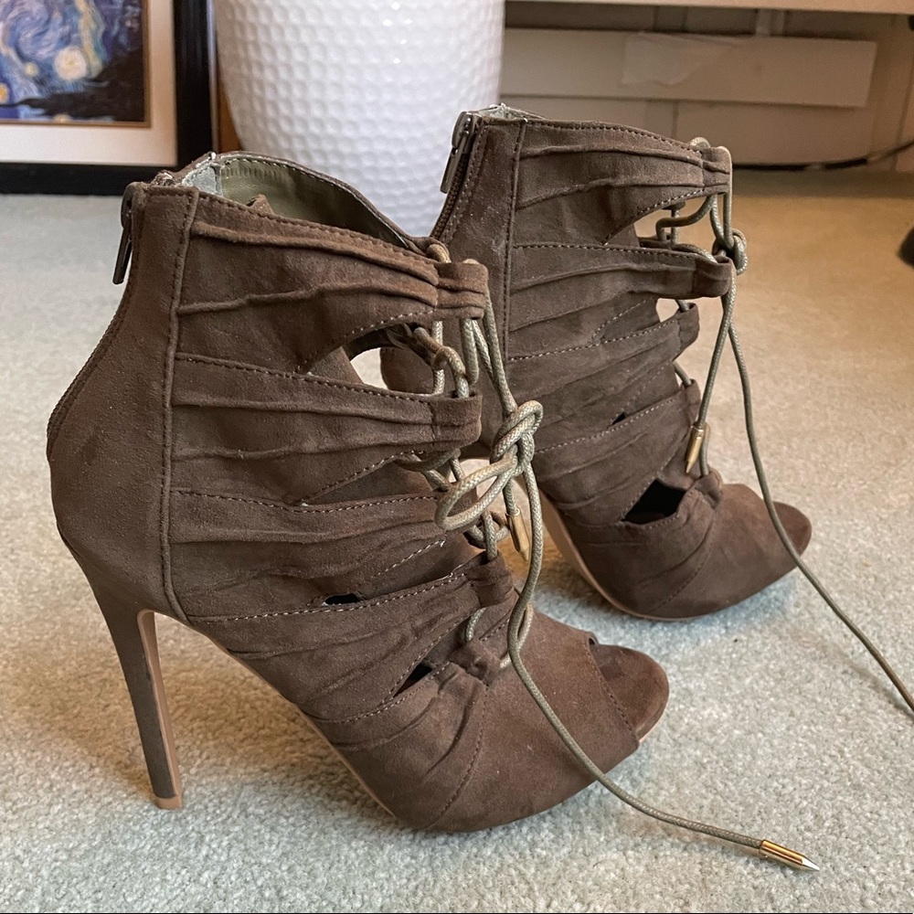 Shoedazzle Size 7 Army Green High Heels